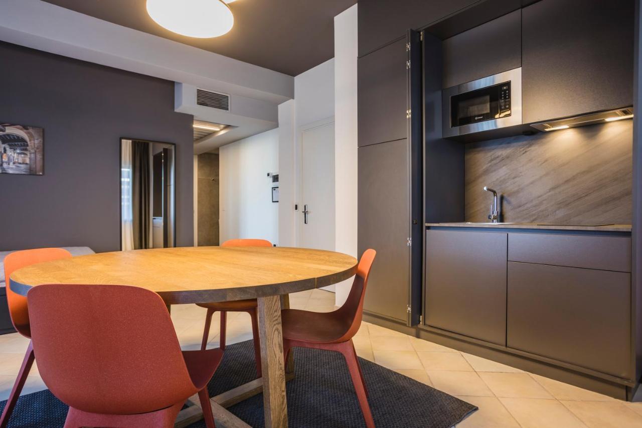 Residence 9 Line Мілано-Маріттіма Екстер'єр фото