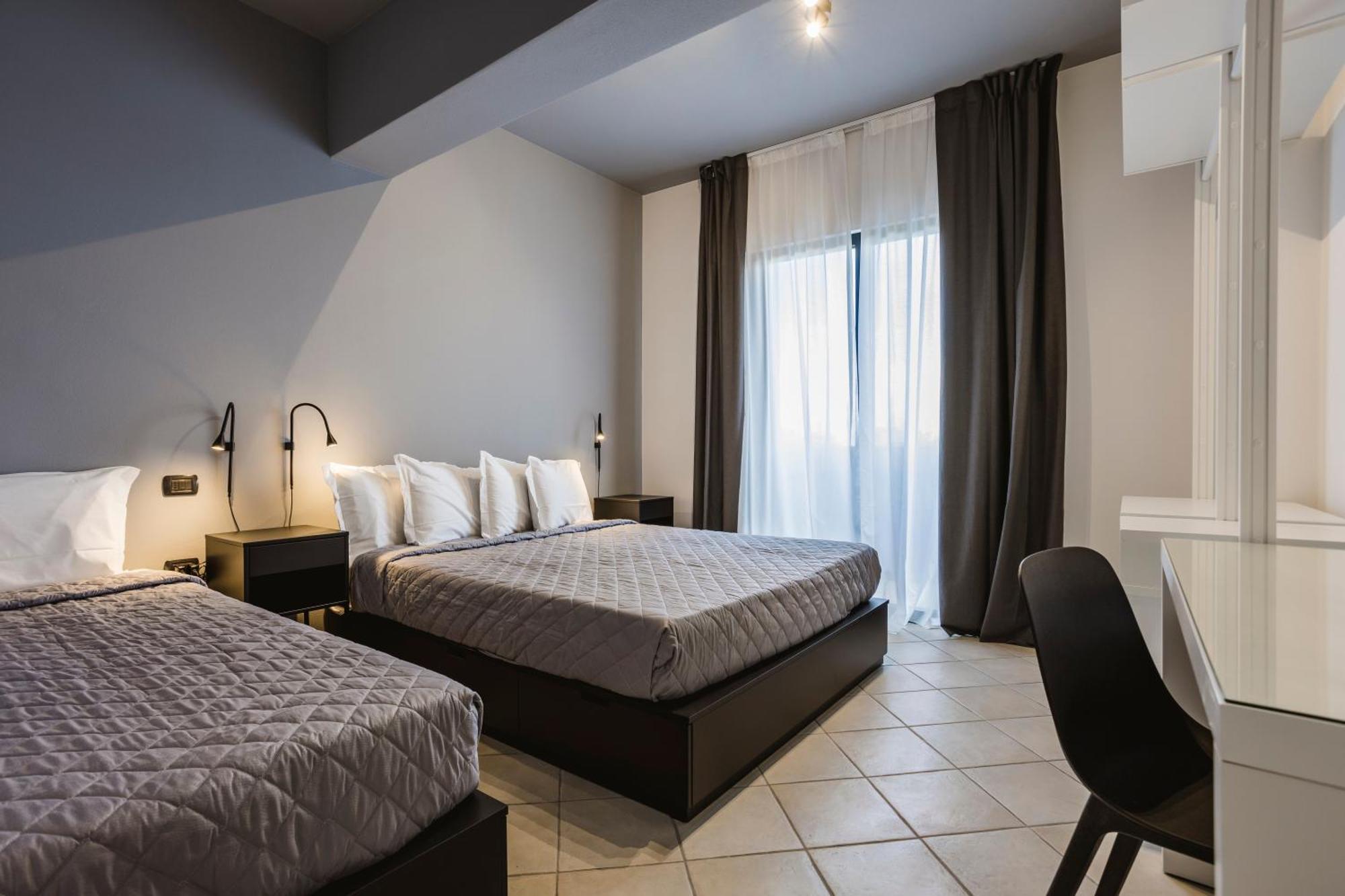 Residence 9 Line Мілано-Маріттіма Екстер'єр фото