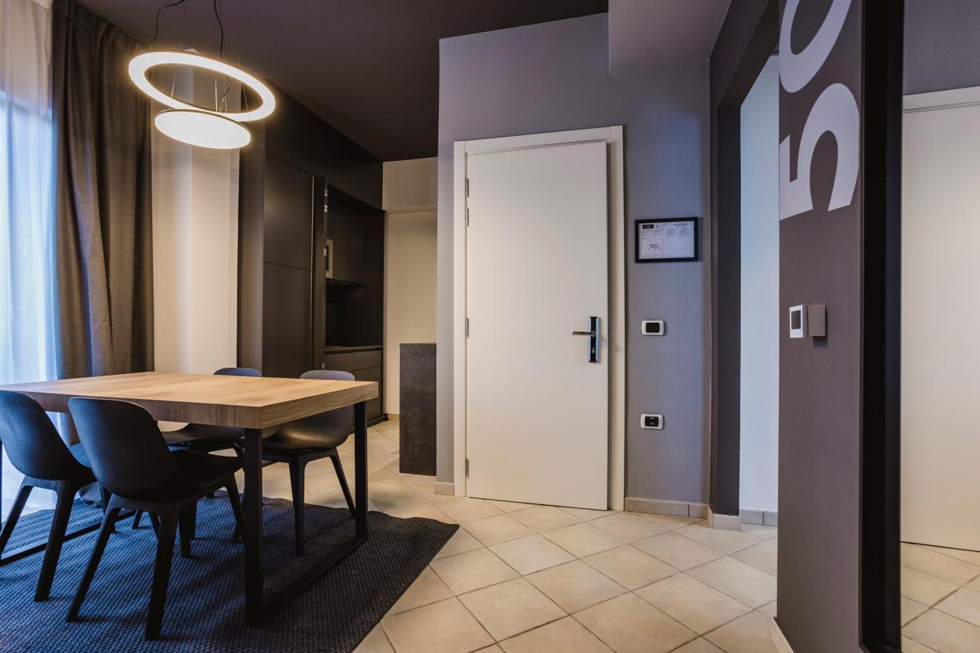Residence 9 Line Мілано-Маріттіма Екстер'єр фото