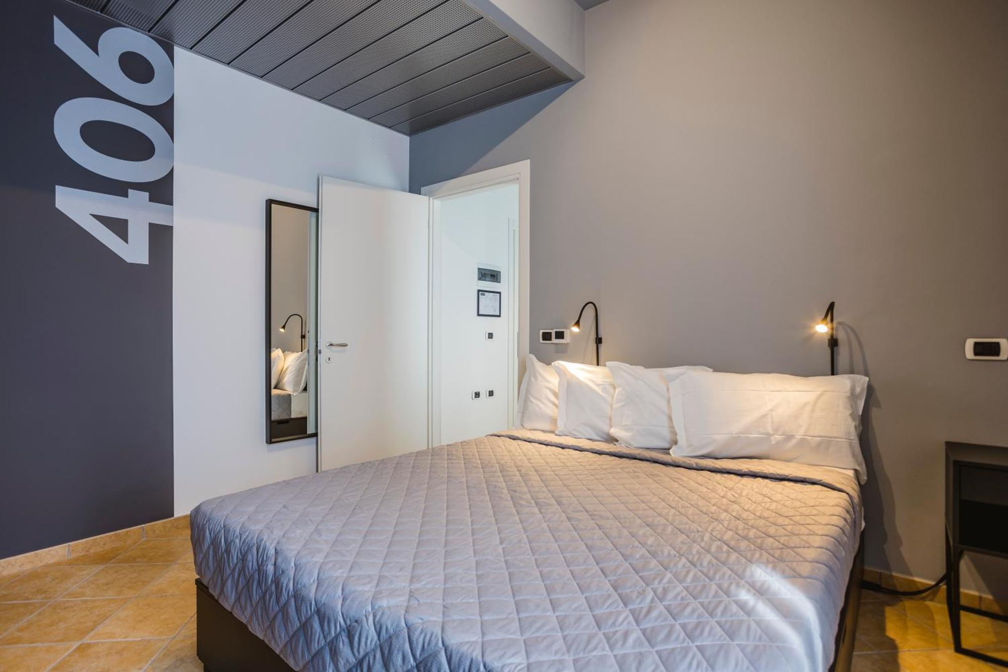 Residence 9 Line Мілано-Маріттіма Екстер'єр фото